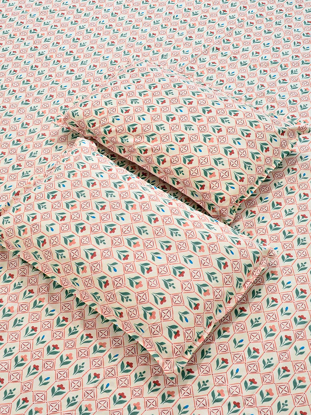 Cream Floral Cotton Blend Double Bedsheet with 2 Pillow Covers