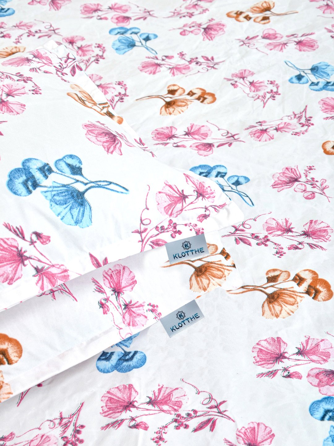 White Floral 300 TC Cotton Blend Double Bedsheet with 2 Pillow Covers