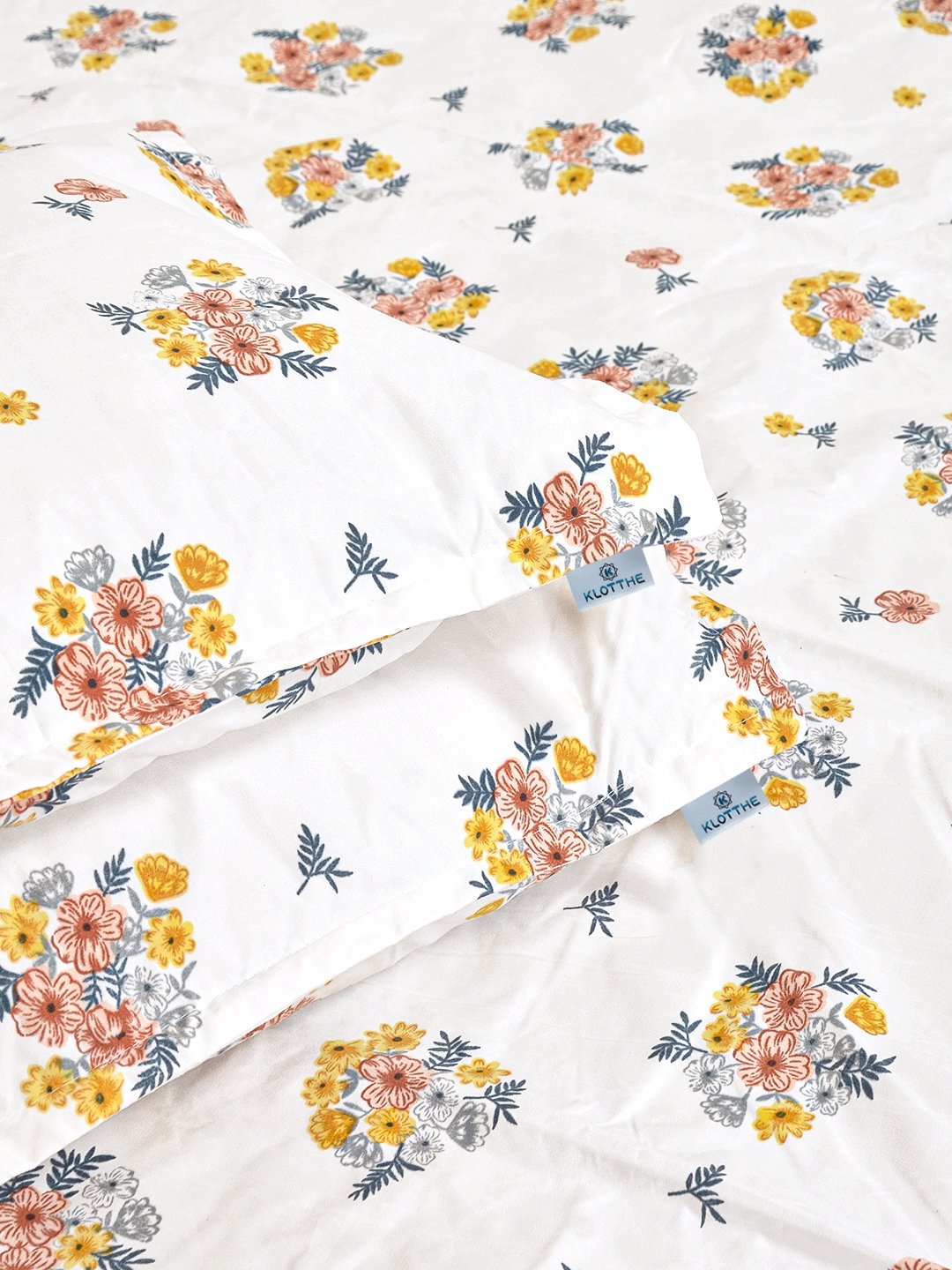 Cream Floral 300 TC Cotton Blend Double Bedsheet with 2 Pillow Covers