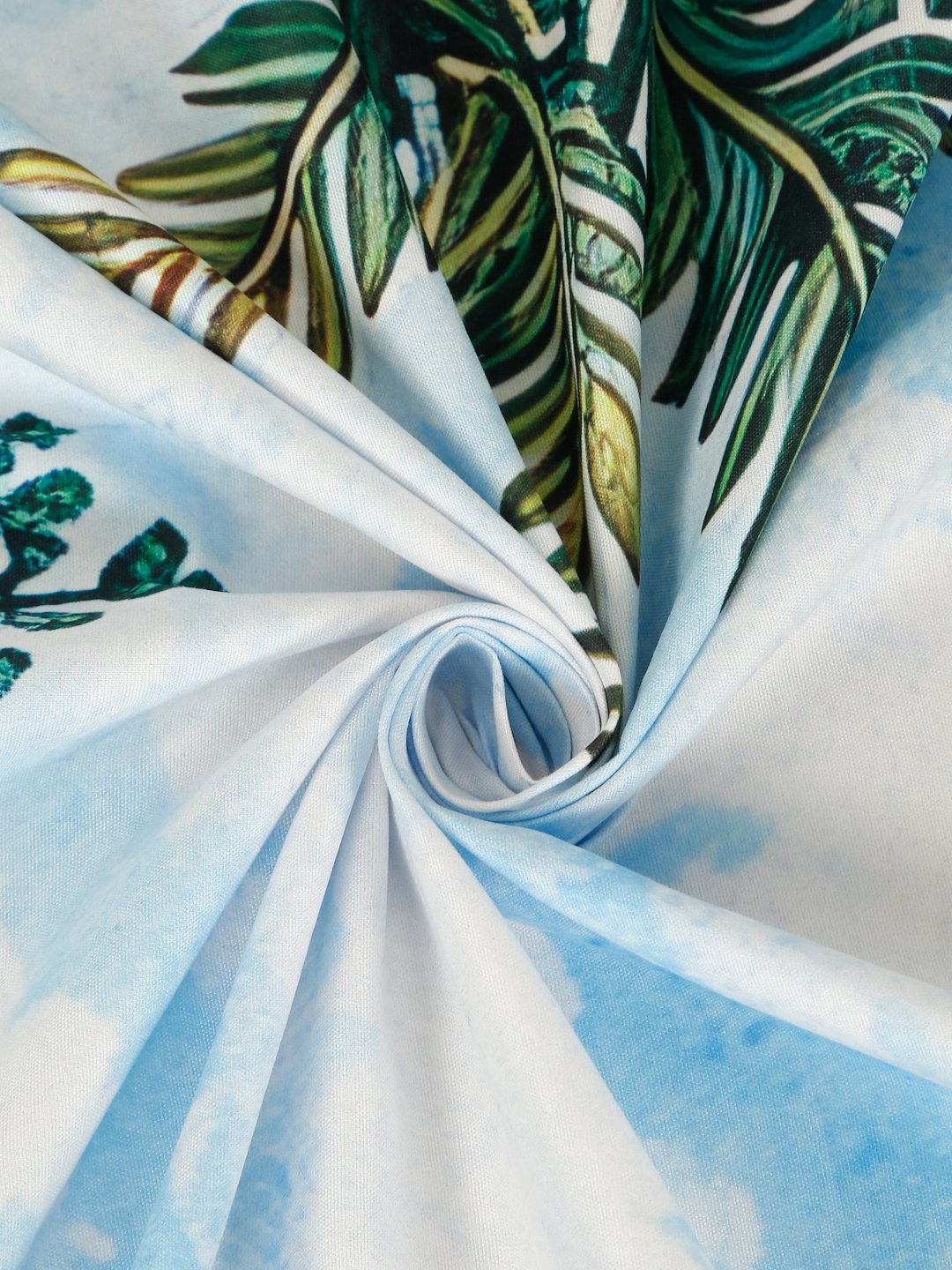 Digital Printed Blue Floral Cotton Blend Double Bedsheet with 2 Pillow Covers