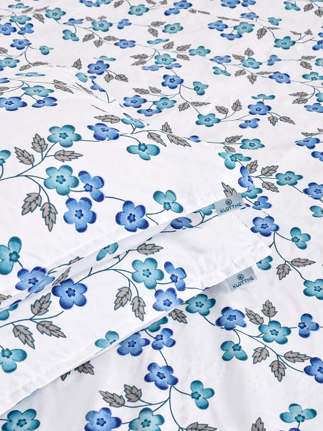 White Floral 300 TC Cotton Blend Double Bedsheet with 2 Pillow Covers