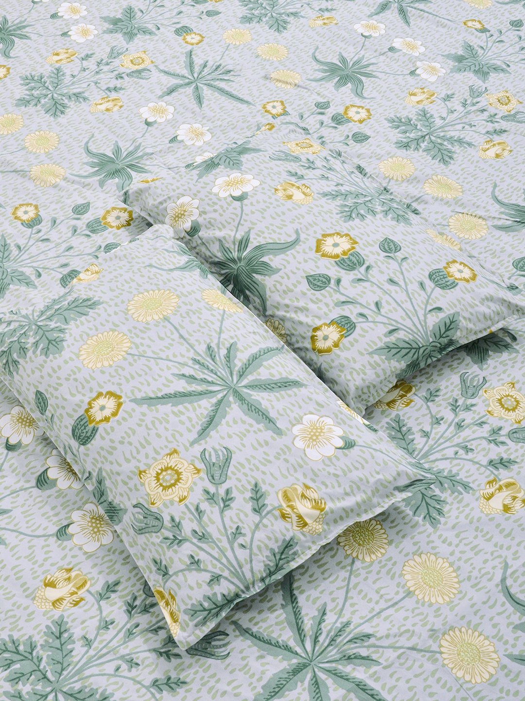 Green Floral Cotton Blend Double Bedsheet with 2 Pillow Covers