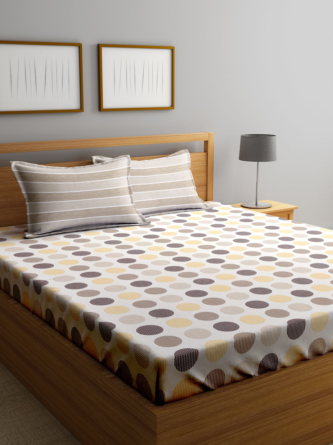 Klotthe Multicolor Geometric 300 TC Cotton Blend Fitted Super King Double Bedsheet with 2 Pillow covers