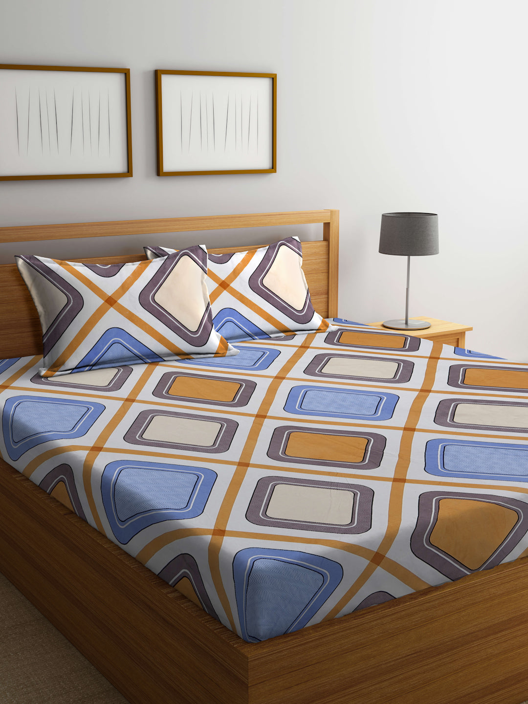 Klotthe Multi Geometric 300 TC Cotton Blend Super King Double Bedsheet with 2 Pillow covers (270X270 cm)