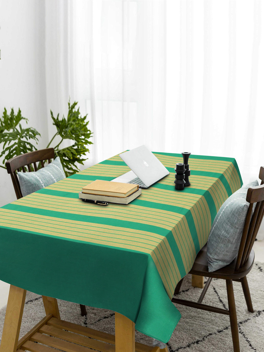 Klotthe Green Woven Design 6 Seater Rectangular Table Cover