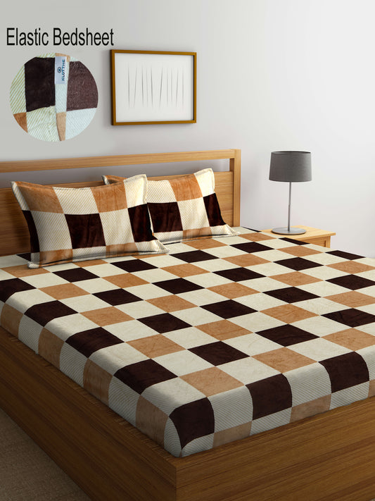 Klotthe Cream Geometric Woolen Fitted Double Bed Sheet with 2 Pillow Covers