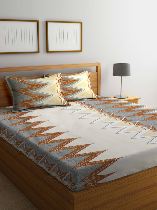 Klotthe Multicolor Abstract 300 TC Cotton Blend Fitted Double Bedsheet in Book Fold Packing