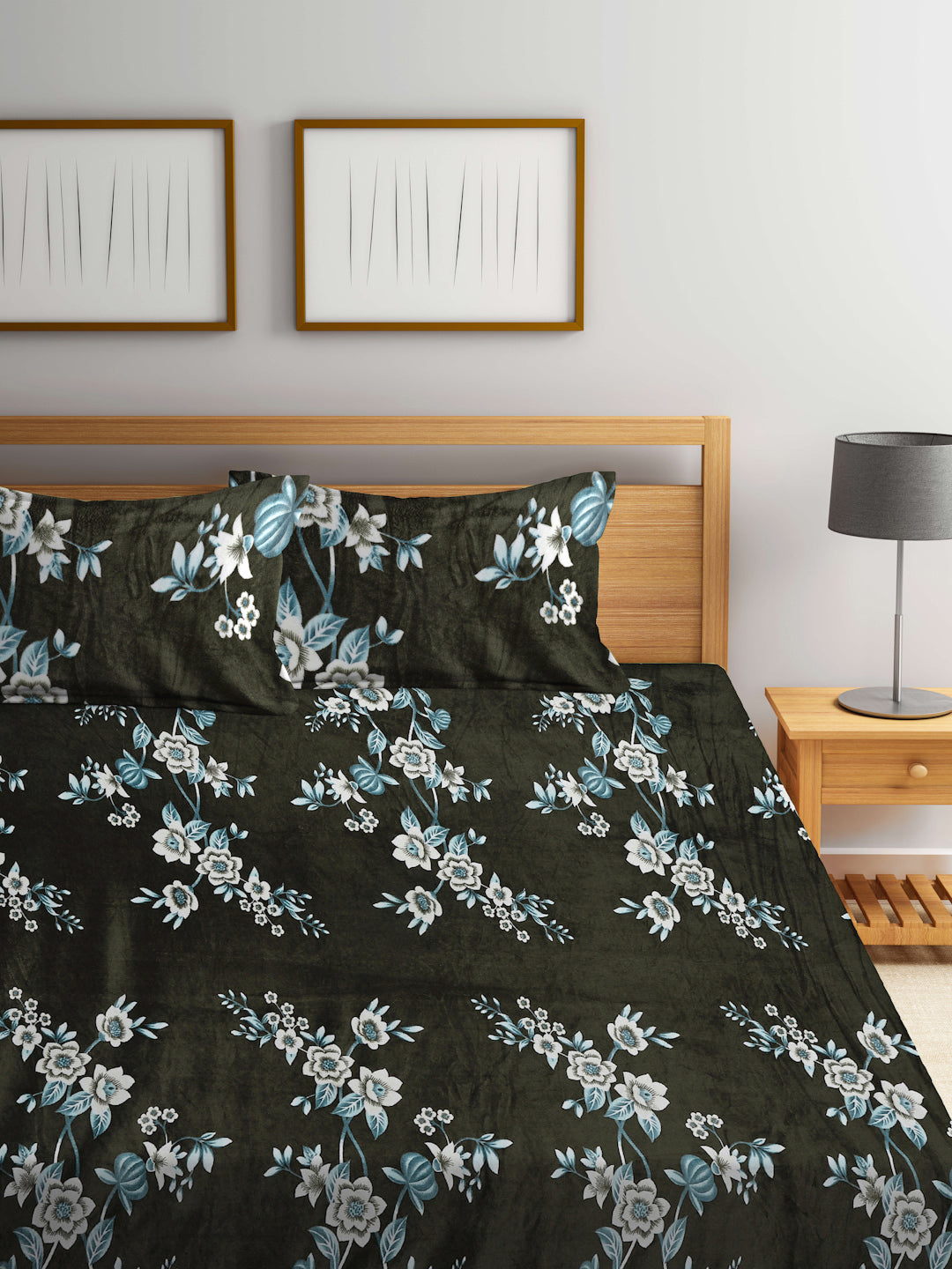 Klotthe Olive Floral Woolen Fitted Double Bed Sheet with 2 Pillow Cove