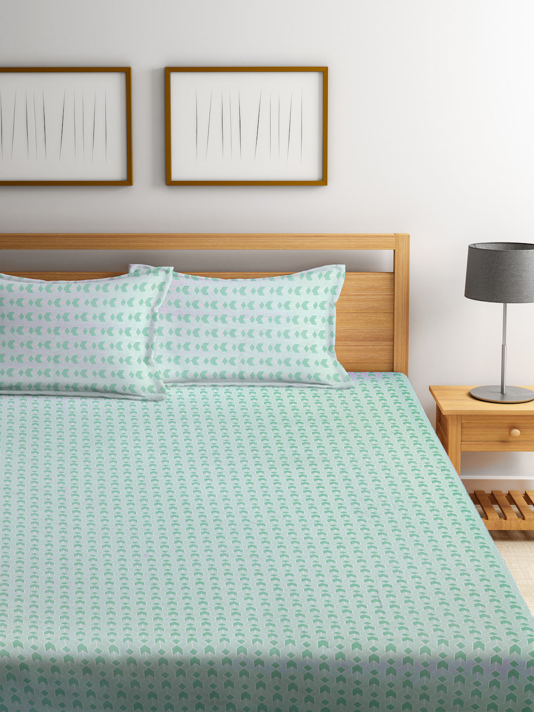 Klotthe Green Geometric 300 TC Cotton Blend Fitted Double Bedsheet Set in Book Fold Packing