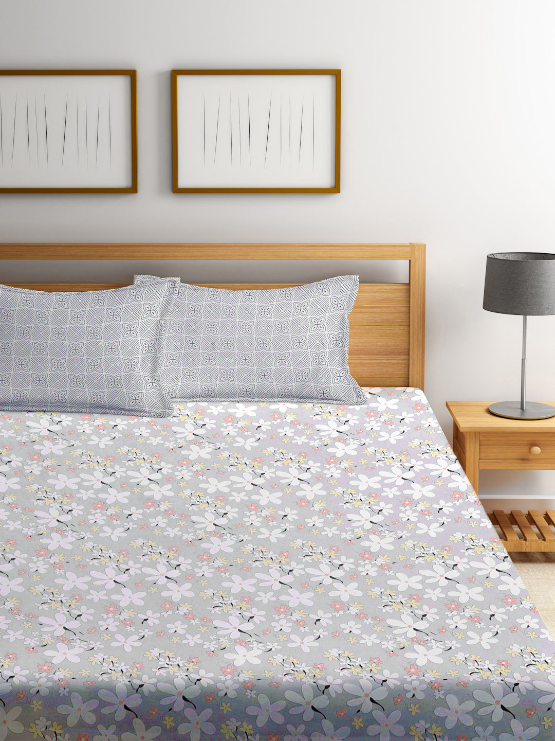 Klotthe Multicolor Floral 300 TC Cotton Blend Super King Double Bedsheet with 2 Pillow covers (270X270 cm)