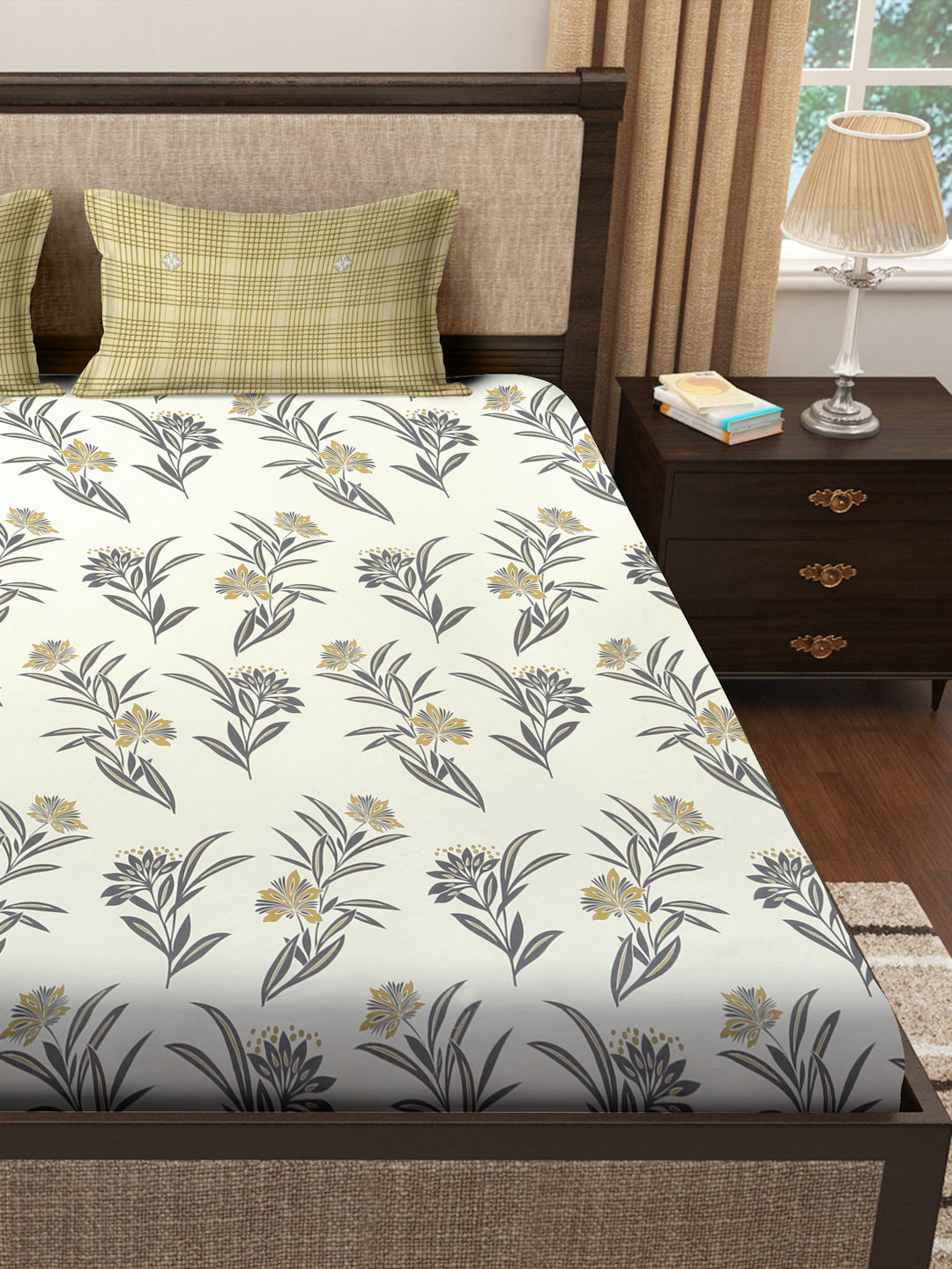 Klotthe Multicolor Floral 300 TC Cotton Blend Super King Double Bedsheet with 2 Pillow covers (270X270 cm)