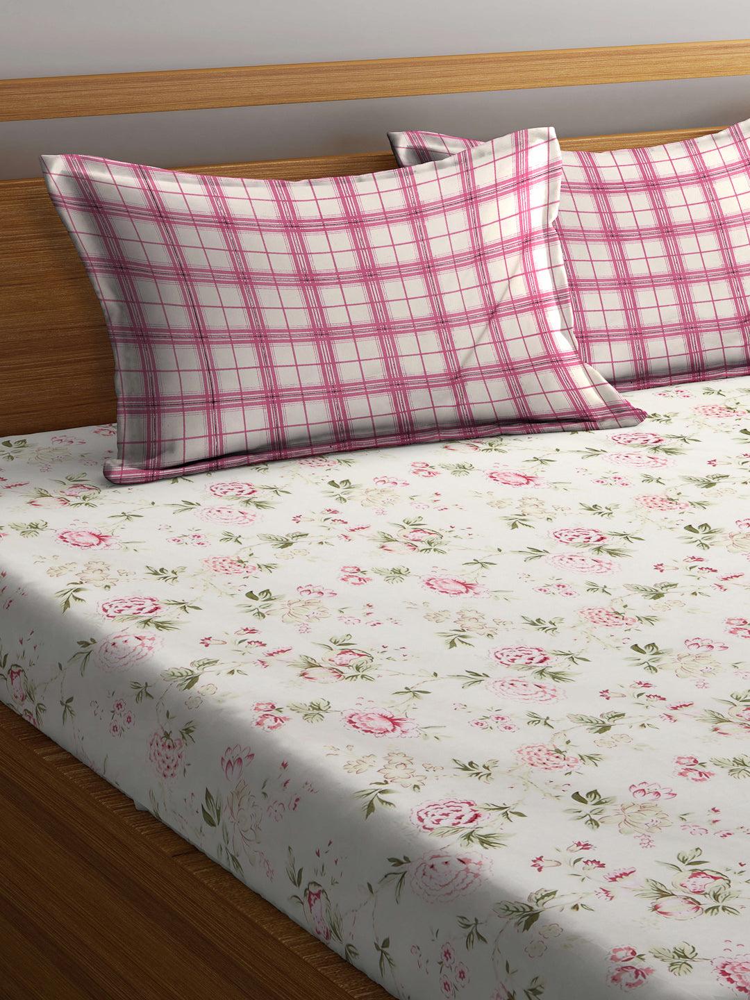 Klotthe Multi Floral 300 TC Cotton Blend Elasticated Super King Double Bedsheet with 2 Pillow covers (270X270 cm)