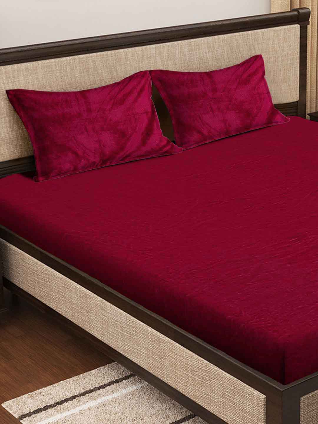 Klotthe Red Solid Woolen Double Bed Sheet with 2 Pillow Covers