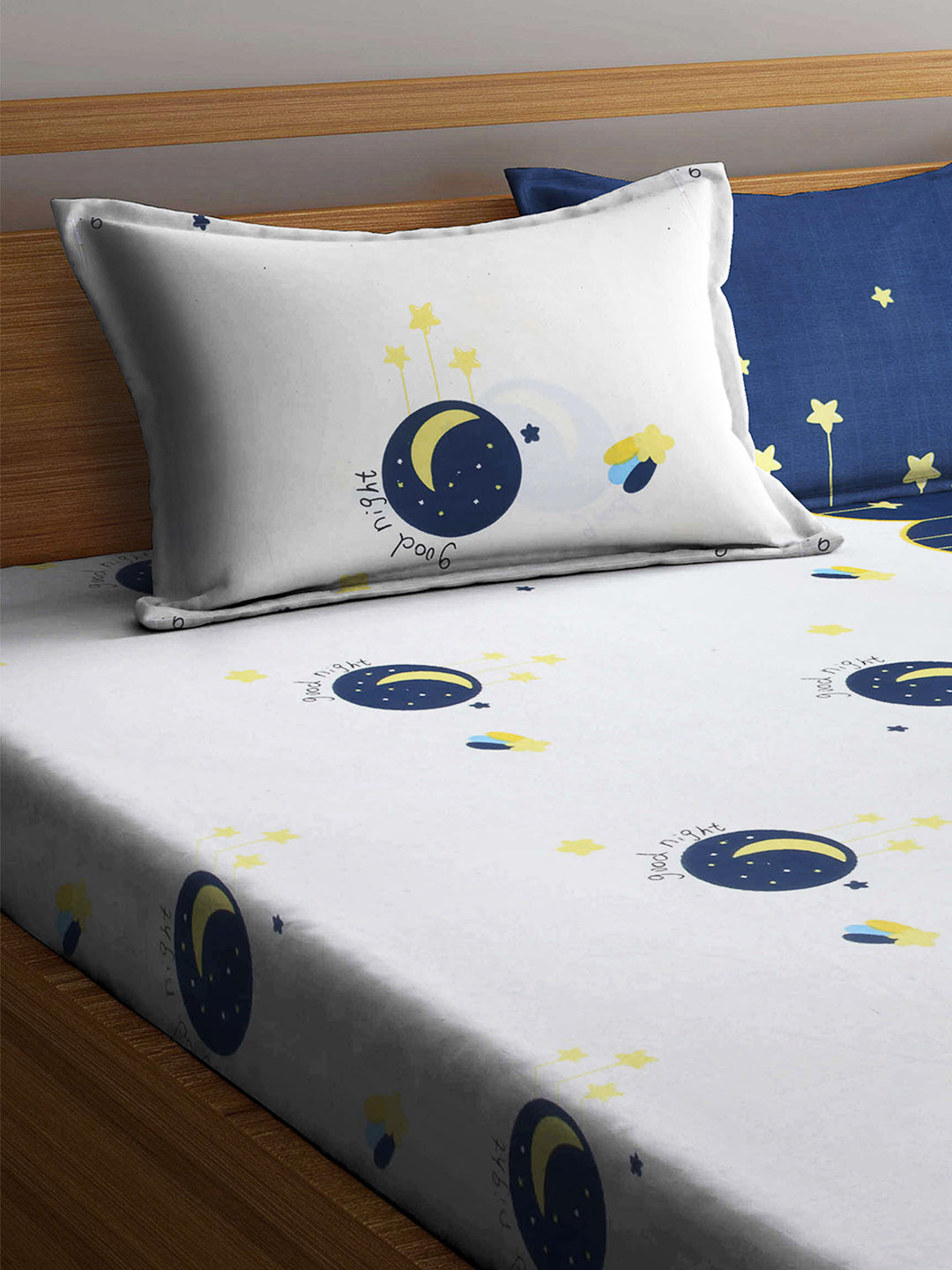 Klotthe MultiColor 300 TC Cartoon Characters Cotton Blend Double Bed Sheet with 2 Pillow Covers