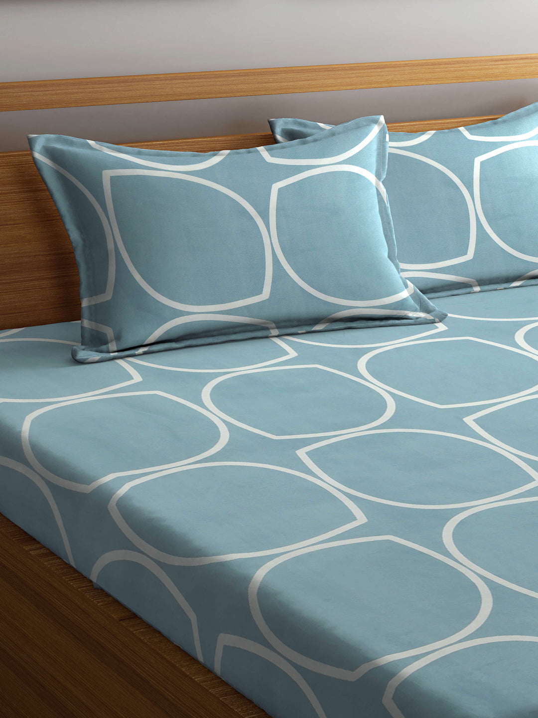 Klotthe SkyBlue Geometric 300 TC Cotton Blend Fitted Double Bedsheet in Book Fold Packing