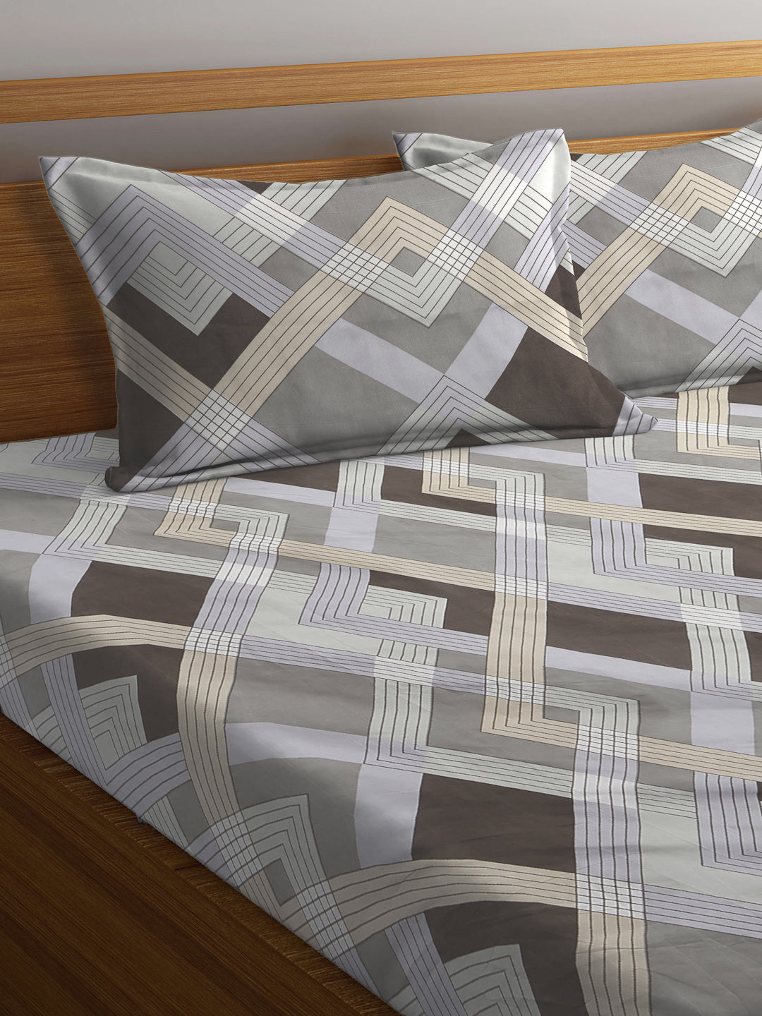 Klotthe Multi Abstract 300 TC Cotton Blend Elasticated Super King Double Bedsheet with 2 Pillow covers (270X270 cm)