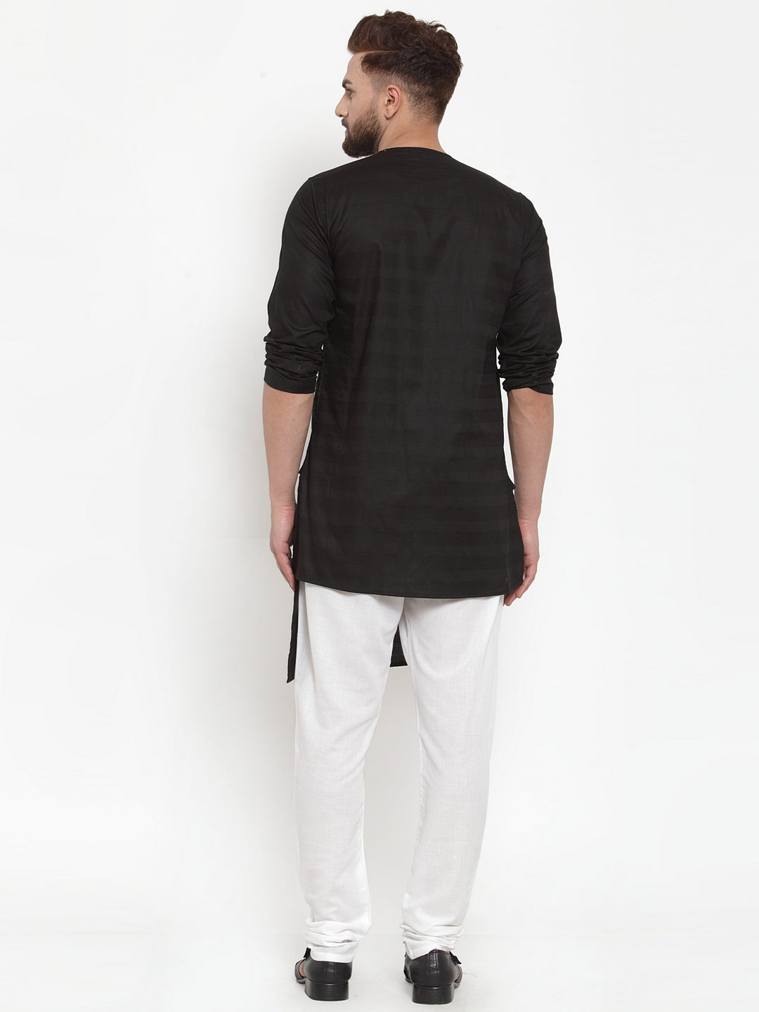 KLOTTHE Black Cotton Self Design Kurta With Pyjama