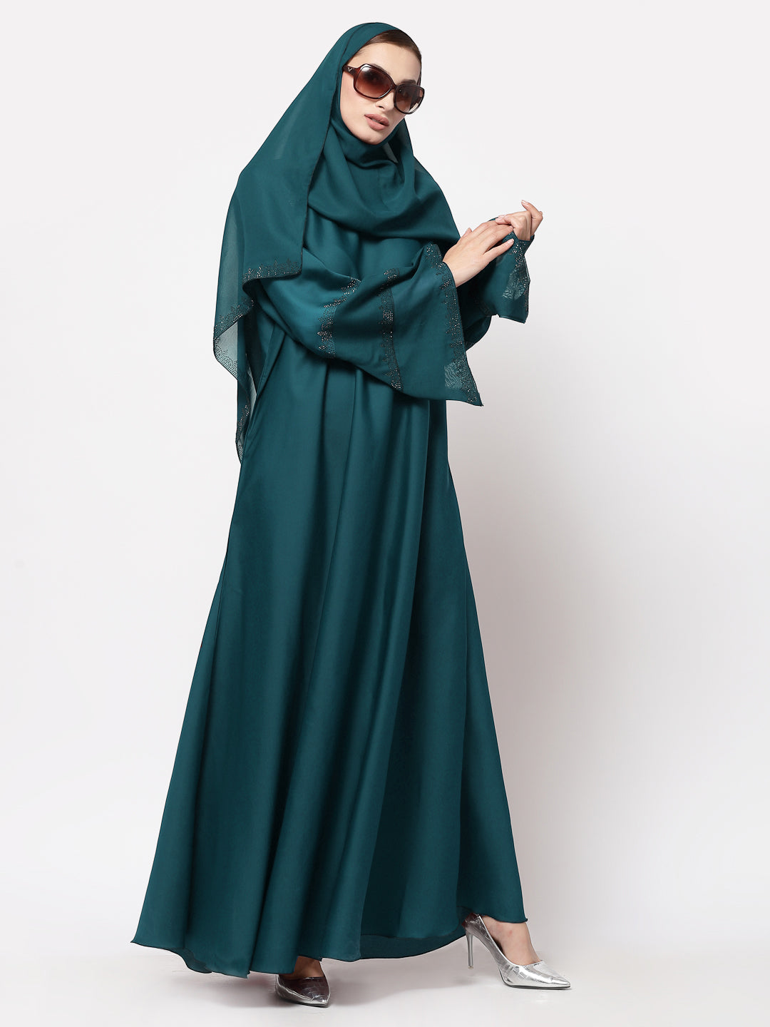 Klotthe Women Turquise Embellished Burqa With Scarves