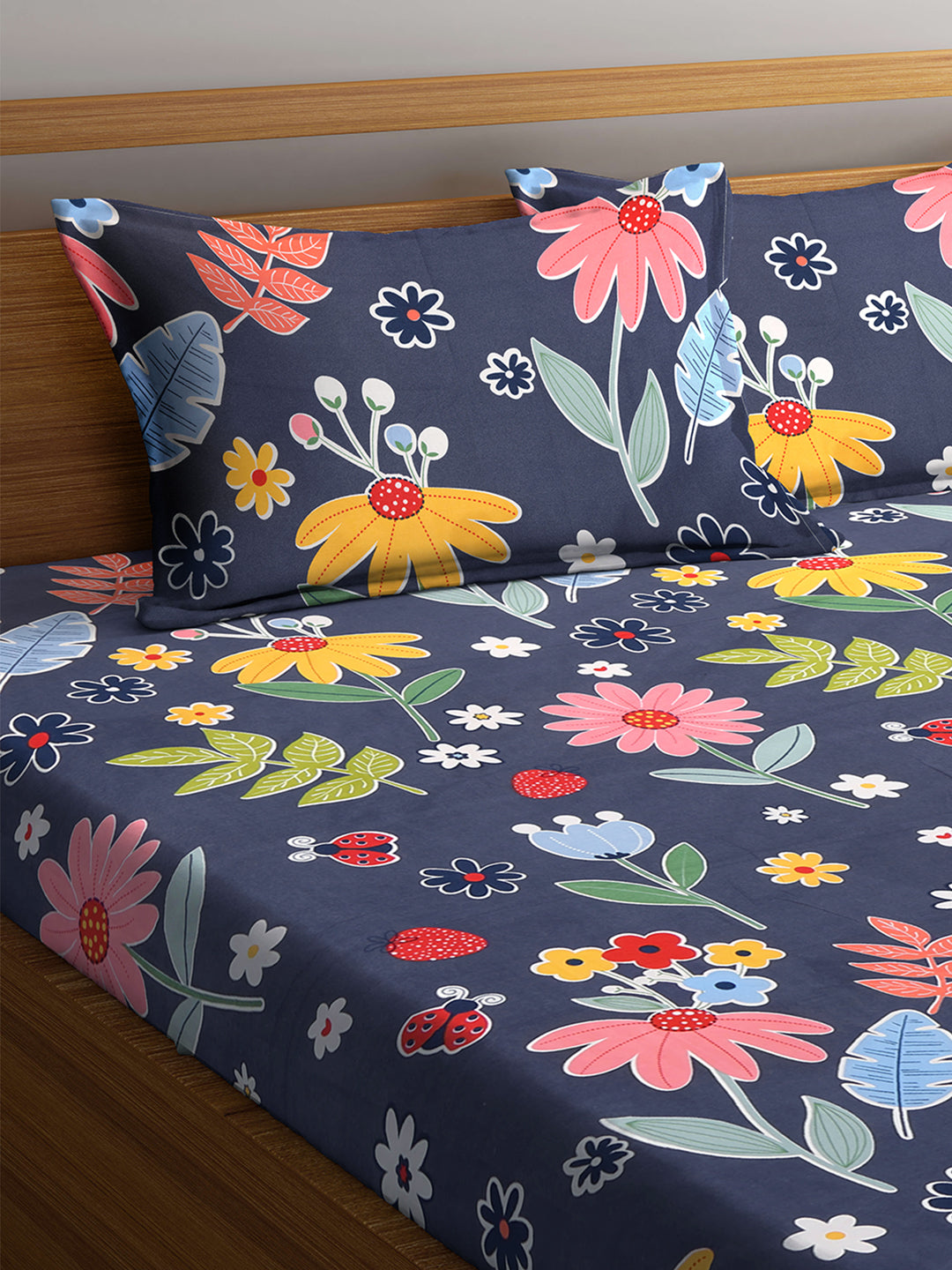 Klotthe Multicolor Floral Cotton Blend Double Bedsheet, 2 Pillow Covers & 2 Cushion Covers